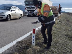 Yol Kenar Dikmesi Montajı